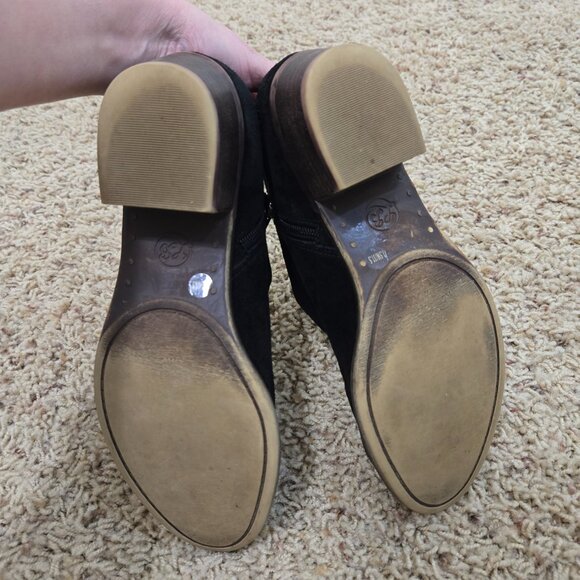 Lucky Brand Soft Suede Booties Brett in Black Size 7.5 Stitch Detail - Picture 6 of 8